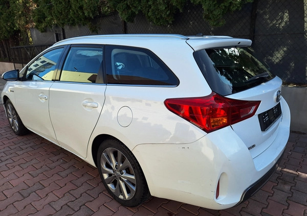 Toyota Auris cena 26500 przebieg: 168500, rok produkcji 2013 z Krzanowice małe 121